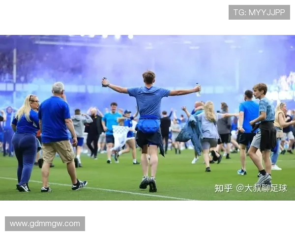 埃弗顿队近期表现分析及未来赛季展望：新援加入与战术调整解读