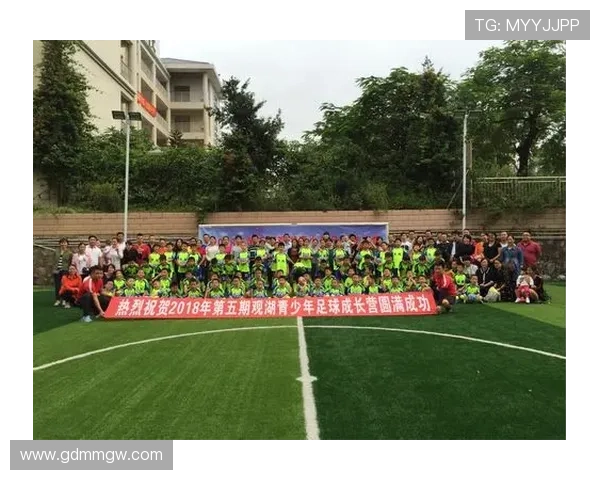 武昌区足球代表队奋勇争先 助力地区体育发展与青少年成长