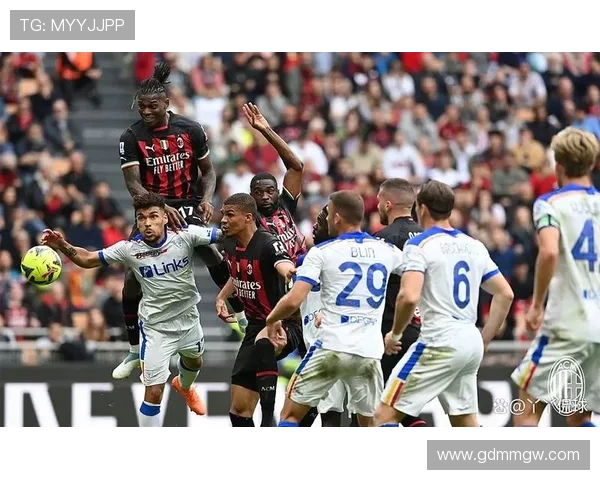 AC米兰迎来新赛季挑战 球队阵容调整与战术革新备战意甲新征程