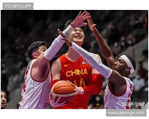 中国男篮击败韩国晋级亚洲杯四强，王哲林全场砍下25分助队取胜