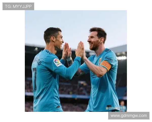 欧冠小组赛激战正酣，豪门争夺战悬念重重，梅西和C罗领衔之争引爆全球关注