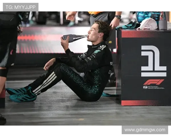 F1赛季激烈角逐各队表现起伏 梅赛德斯与红牛领跑冠军之争