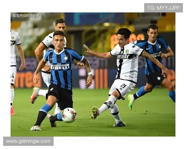 意甲联赛焦点：国际米兰强势反弹，尤文图斯状态回升，罗马客场险胜