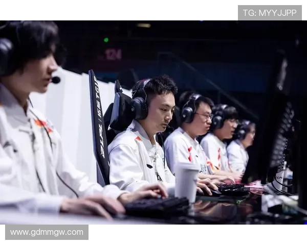 联盟风云再起多队豪强加速重组争冠版图或将彻底重绘新格局浮现中