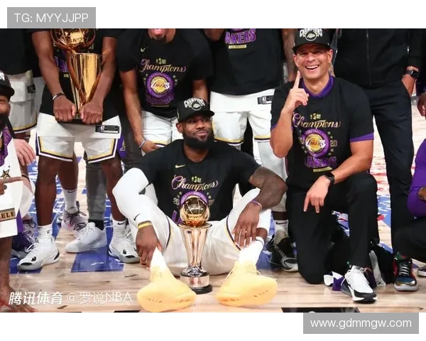 詹姆斯再创历史纪录带领湖人轻取对手，篮网惊险逆转获胜