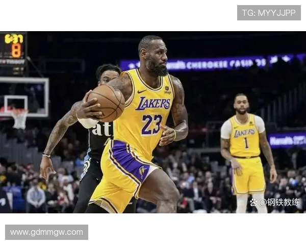 詹姆斯领衔湖人击败勇士 莫兰特重伤灰熊惨败失去季后赛希望